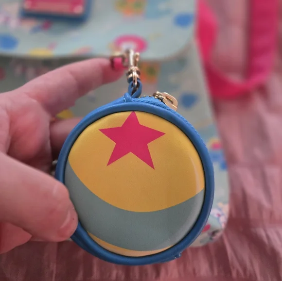 Disney Lounge Fly summer picnic toys tory  with Pink Straps - Picture 2 of 5